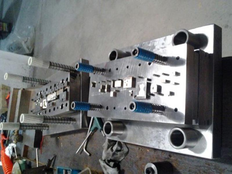 友谊模具制造-12